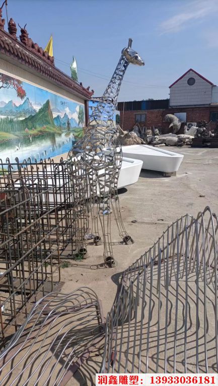 不锈钢镂空长颈鹿雕塑生产厂家 新疆雕塑案例